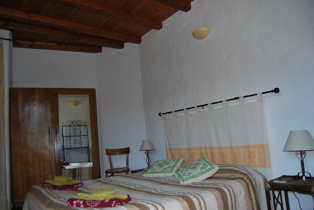 B&B Baddesalighes Bolotana Δωμάτιο φωτογραφία