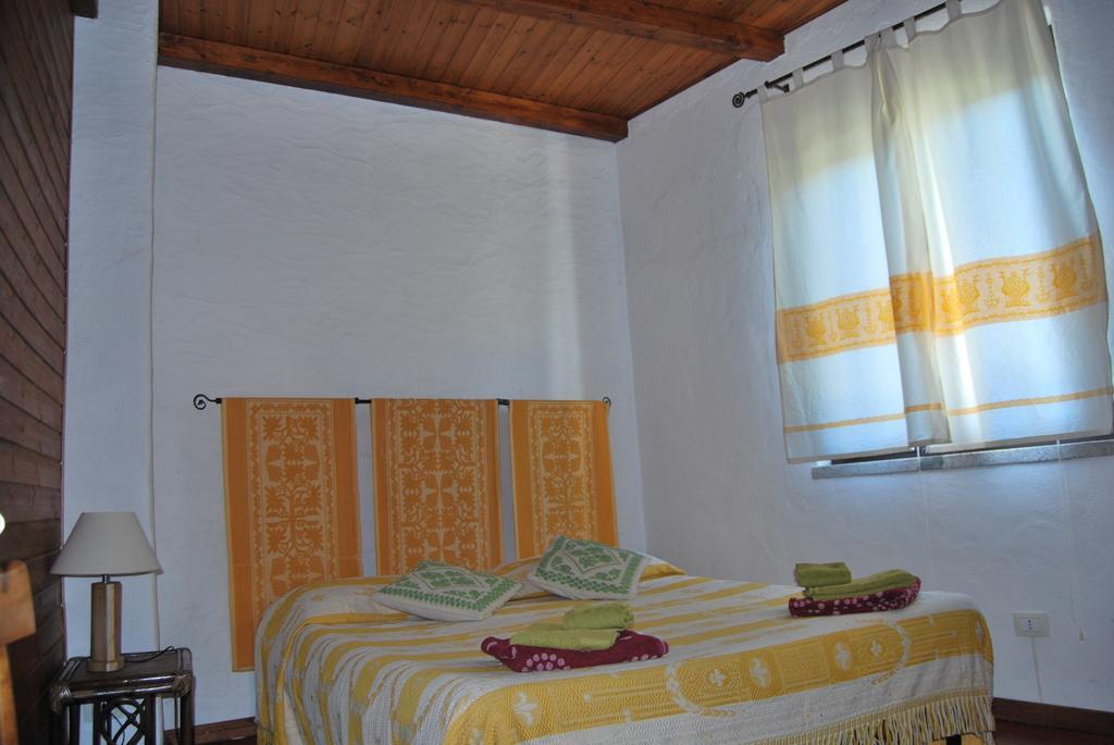 B&B Baddesalighes Bolotana Δωμάτιο φωτογραφία
